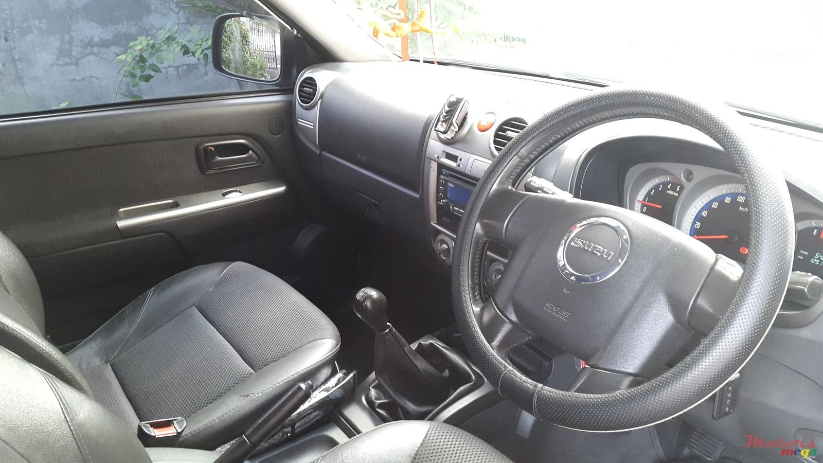 2008' Isuzu KB Series KB 300 LX DTEQ photo #4