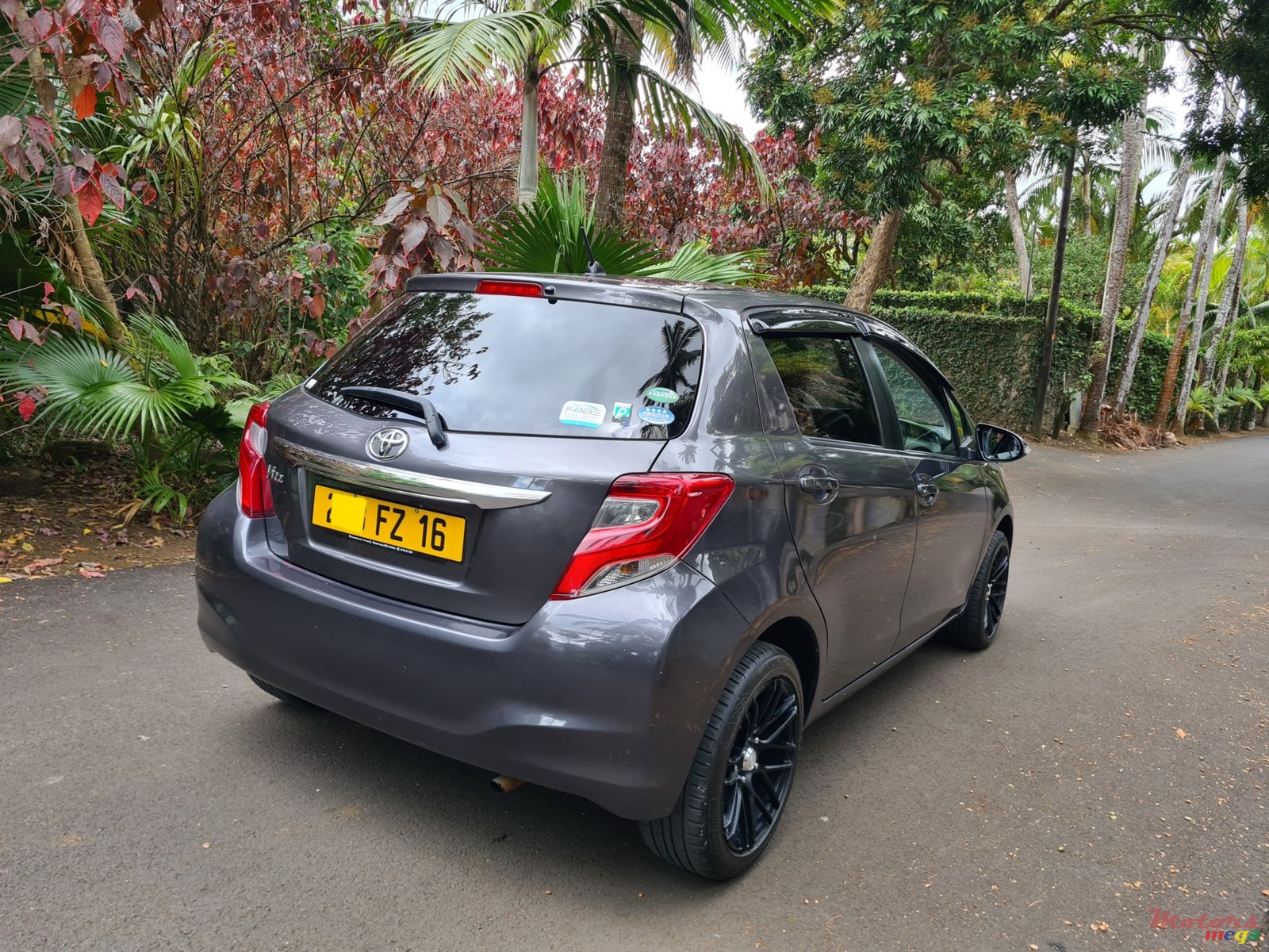 2016' Toyota Vitz Automatic photo #5