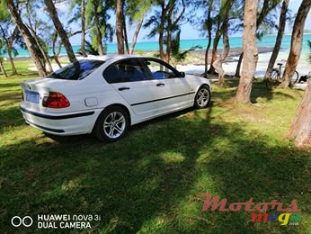 2001' BMW 3 Series E46 2000-2005 photo #2