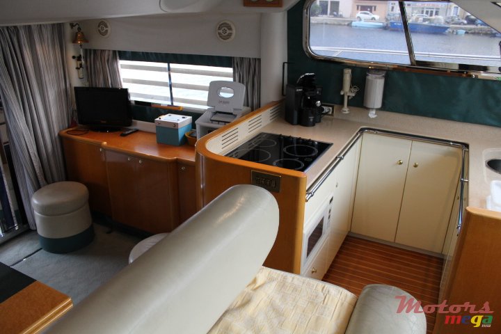 2002' Sunseeker photo #2