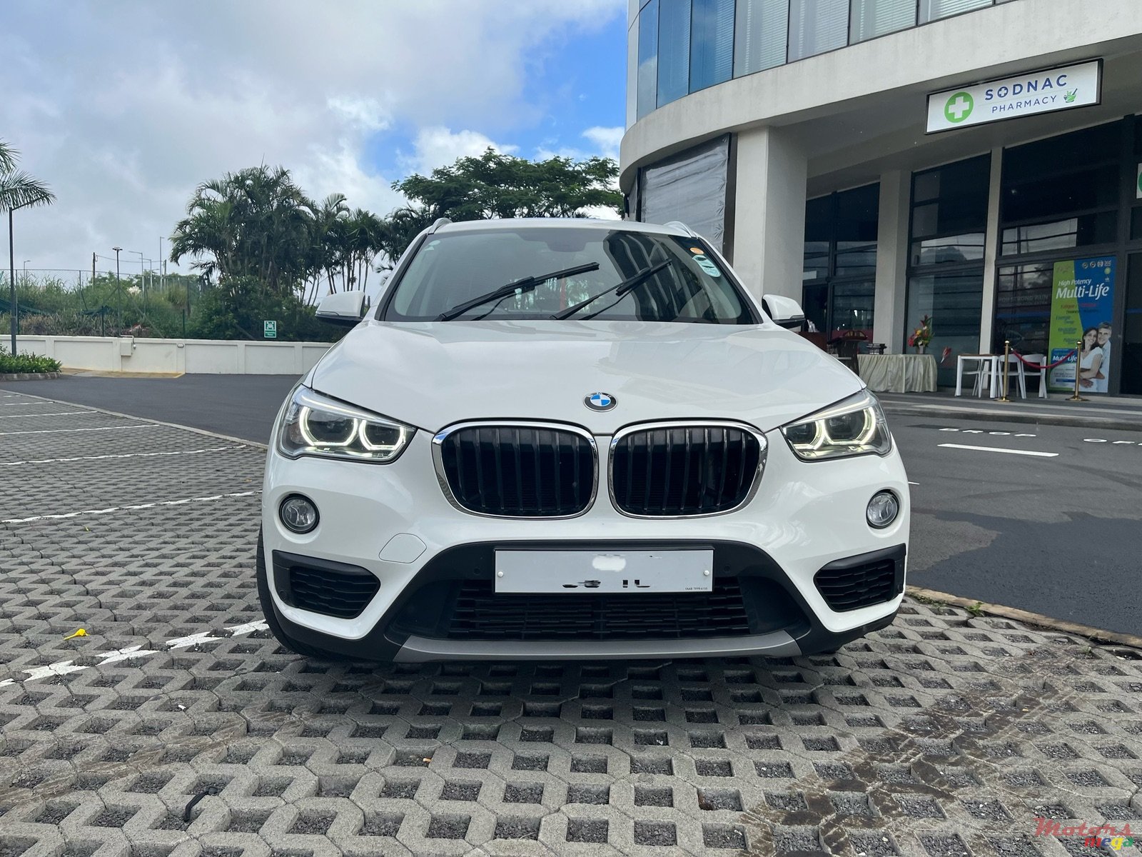 2018' BMW X1 s drive18i photo #1
