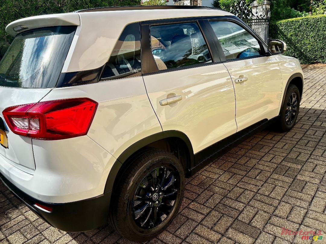 2021' Toyota Urban Cruiser photo #4