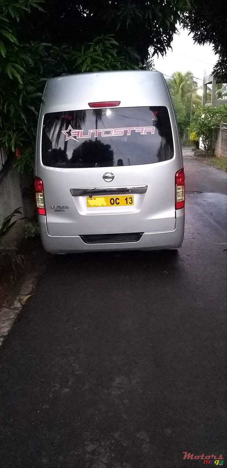 2013' Nissan Urvan photo #2