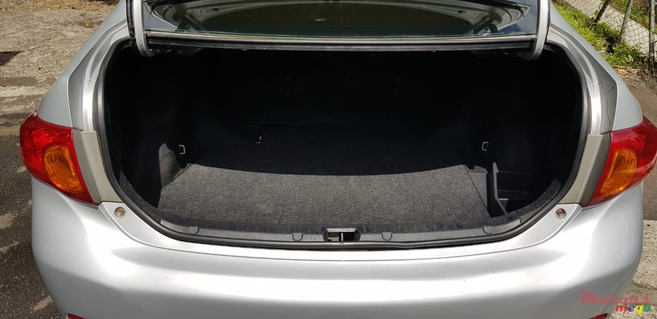 2009' Toyota Corolla GLI photo #6