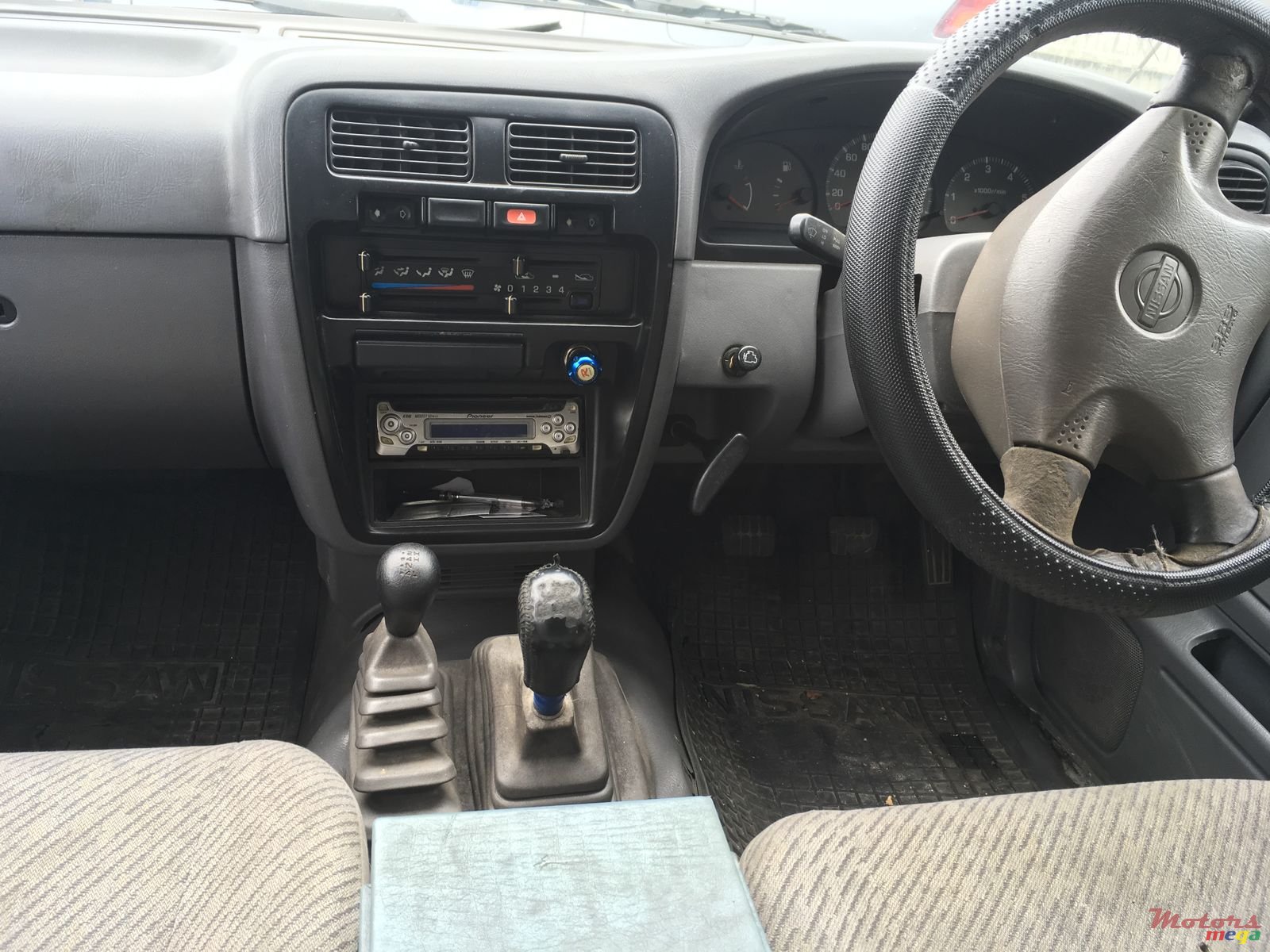 1997' Nissan Pickup photo #2