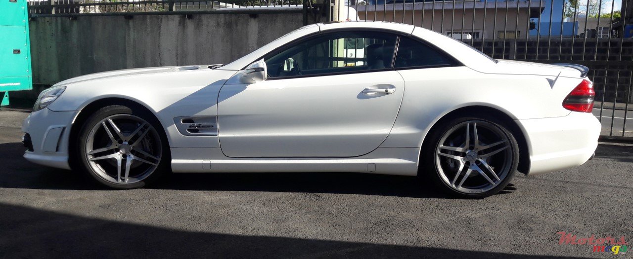2009' Mercedes-Benz SL 63 AMG photo #2