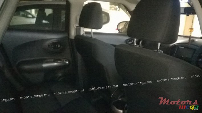 2011' Nissan JUKE photo #5