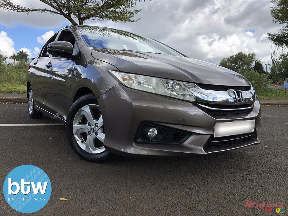 2015' Honda Ballade photo #1