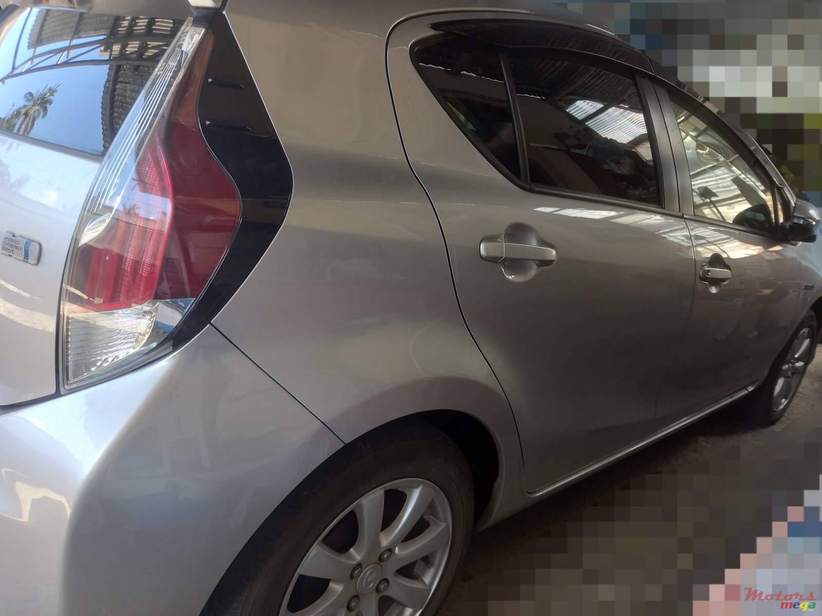 2016' Toyota Aqua photo #3