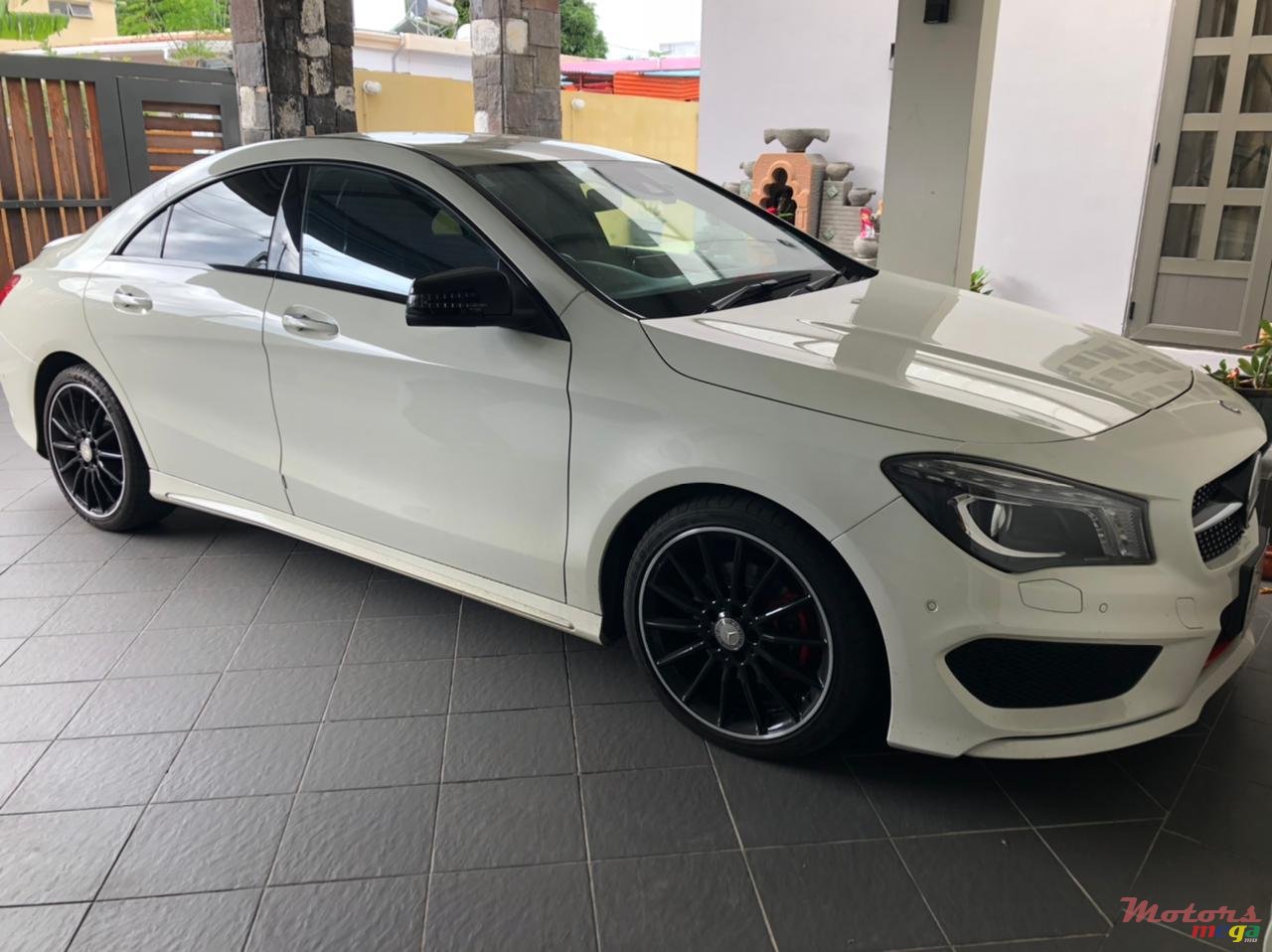 2015' Mercedes-Benz CL 180 AMG Night Edition photo #1