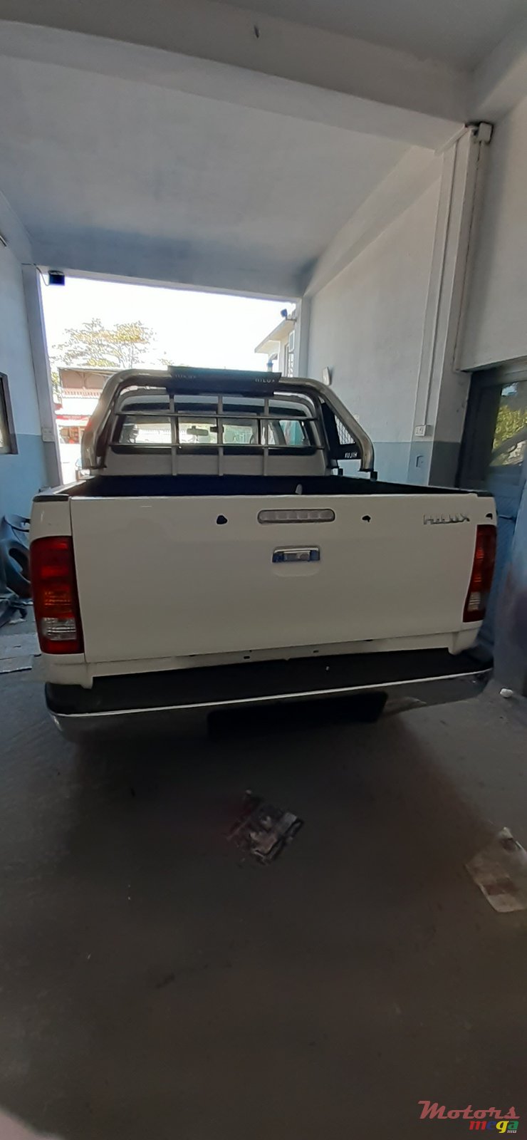 2008' Toyota Hilux photo #1