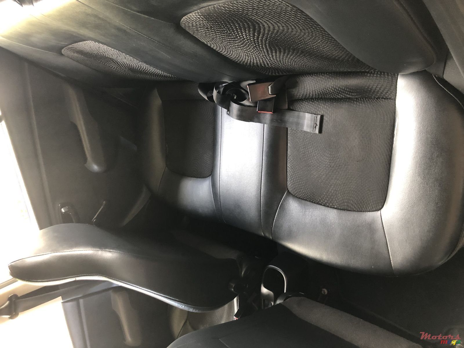 2013' Hyundai i10 photo #2