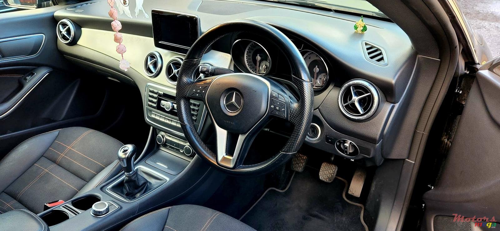 2015' Mercedes-Benz CLA 200 photo #6