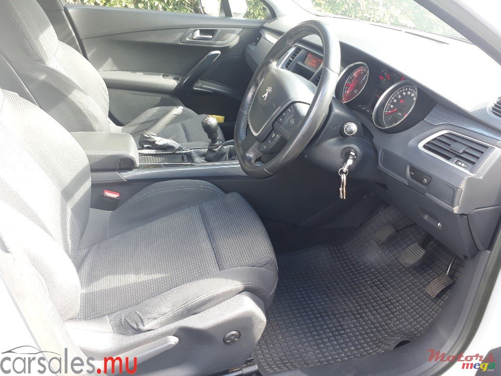 2012' Peugeot 508 1.6 T photo #5