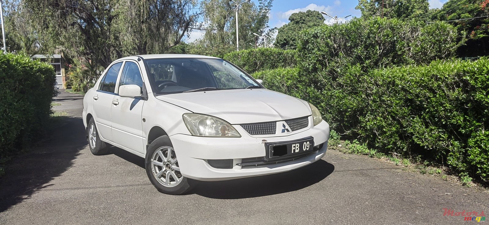 2009' Mitsubishi Lancer photo #1