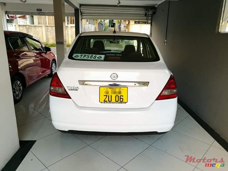 2006' Nissan Tiida photo #2