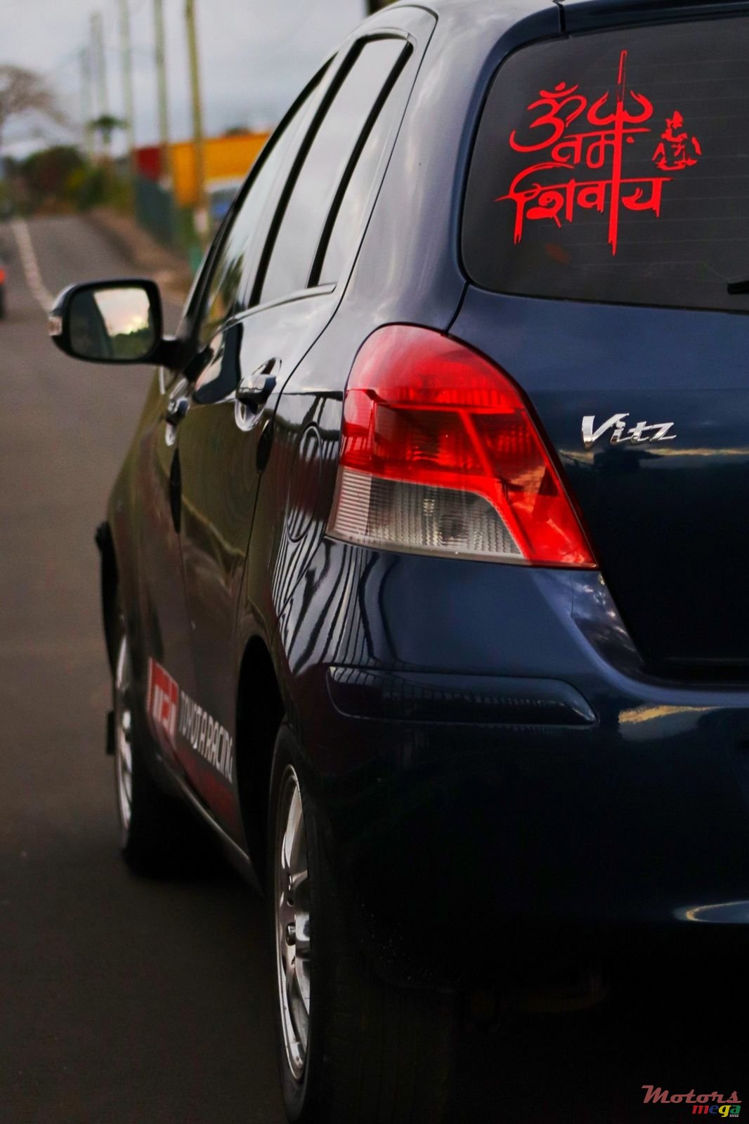 2008' Toyota Vitz Black housing, sport exhaust photo #2
