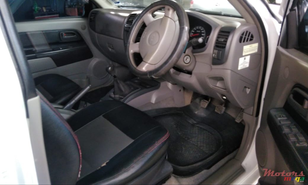 2007' Isuzu KB Series photo #4