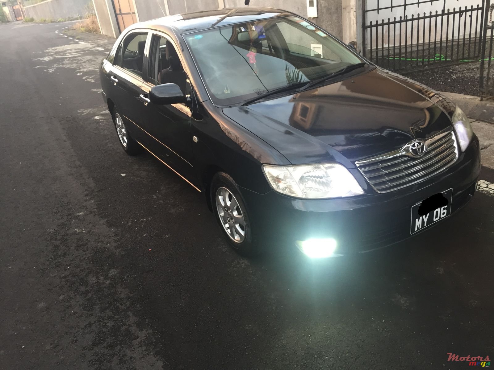 2006' Toyota Corolla photo #3