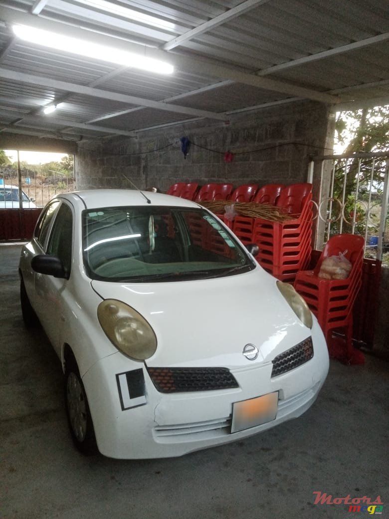 2002' Nissan March photo #1