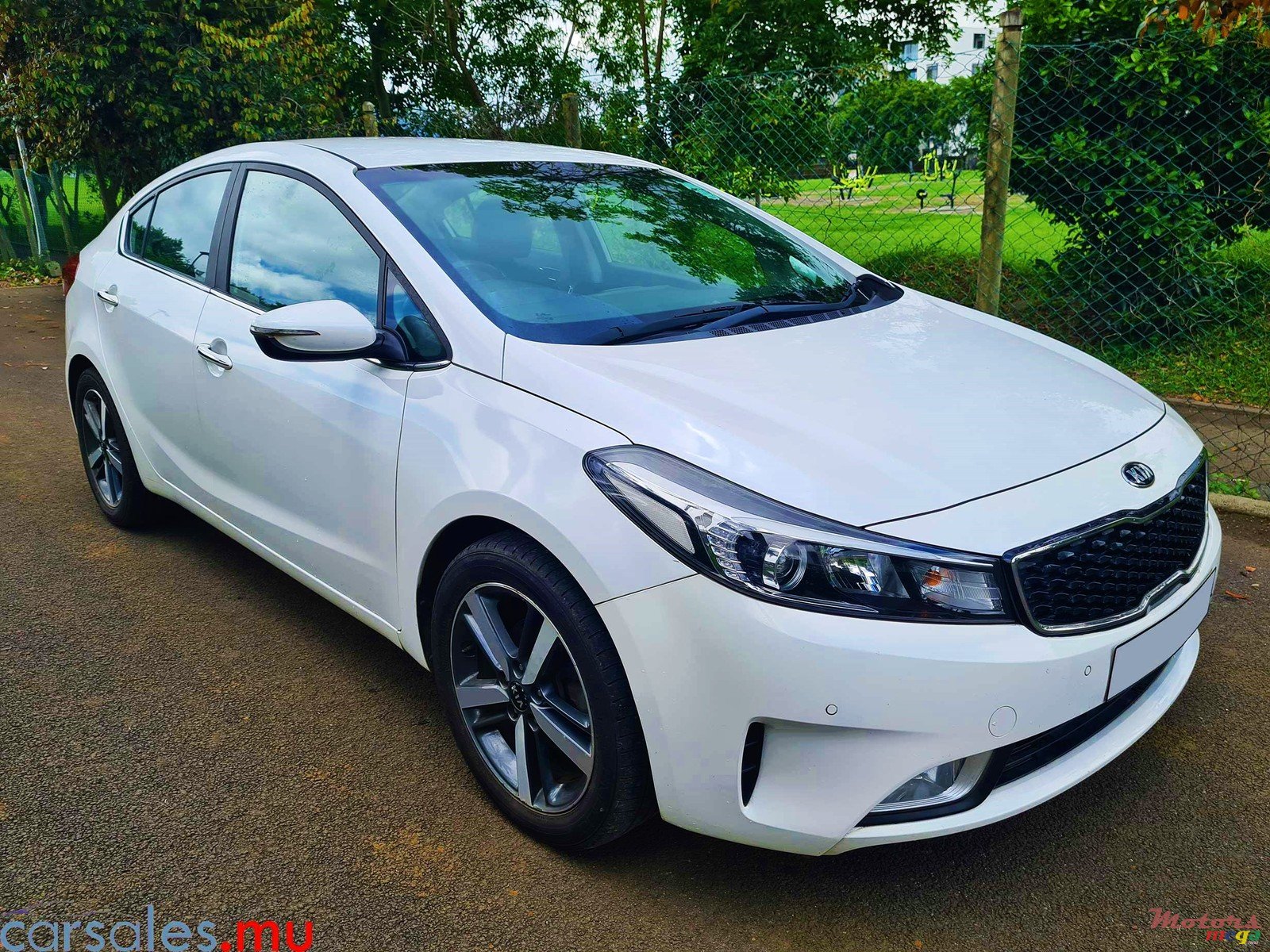 2017' Kia Cerato 1.6 EX Pack photo #2