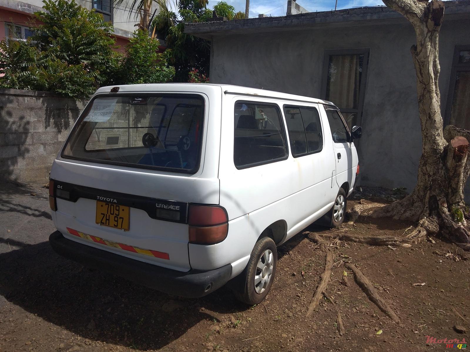 1997' Toyota photo #6