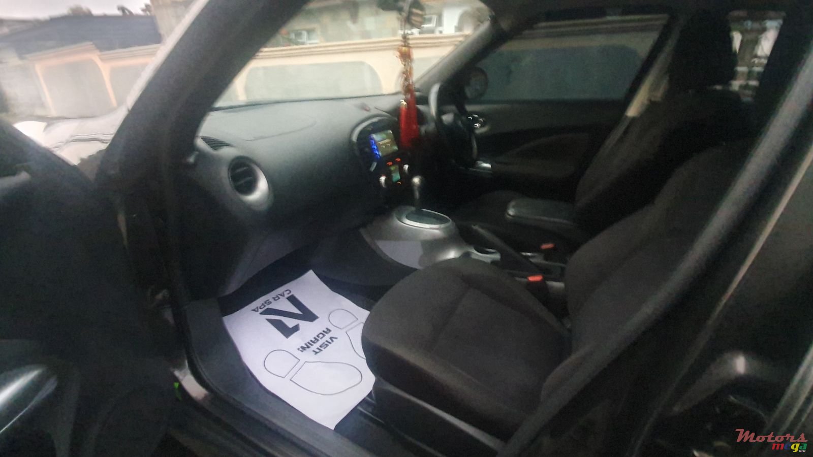 2011' Nissan Juke photo #6