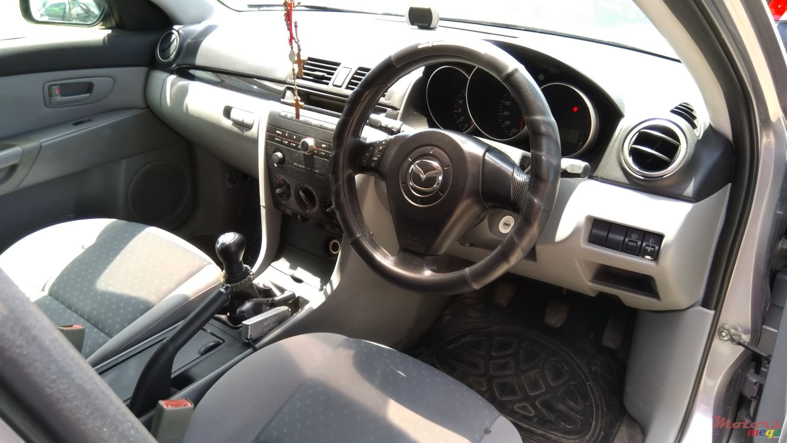 2006' Mazda 3 photo #4