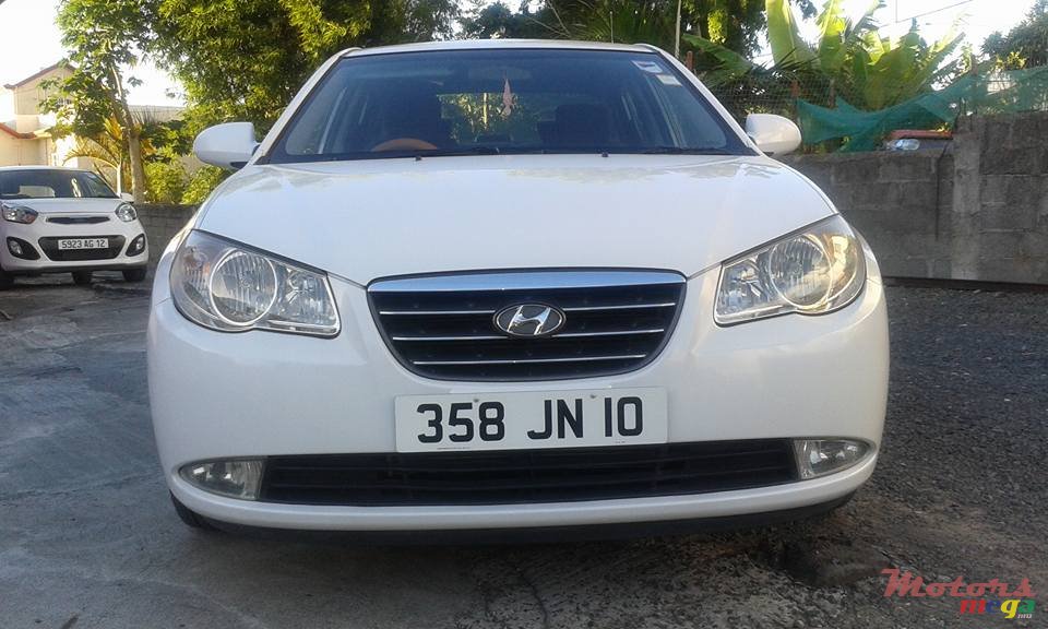 2010' Hyundai Elantra photo #3