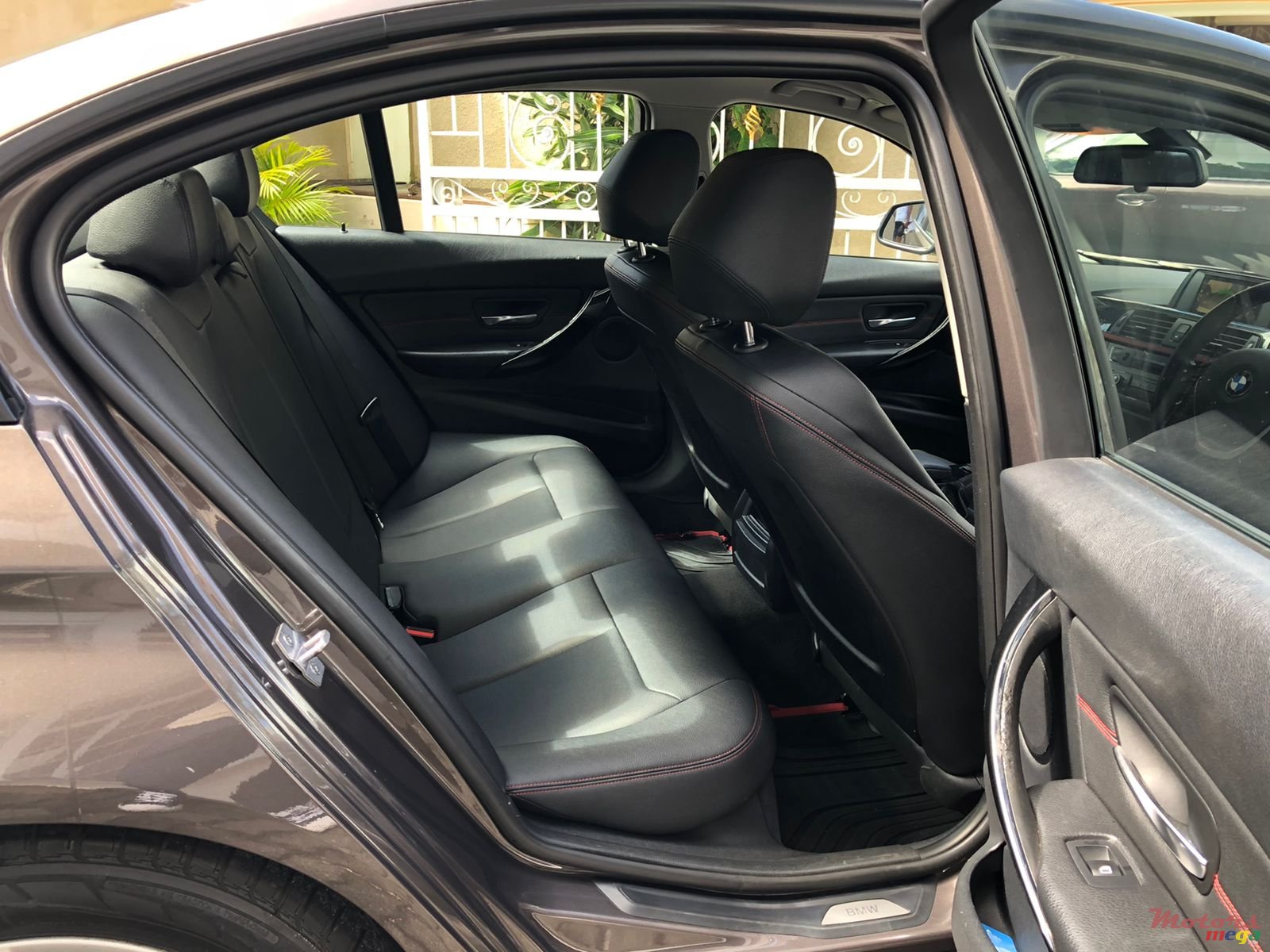 2014' BMW 320ied 1590cc photo #7