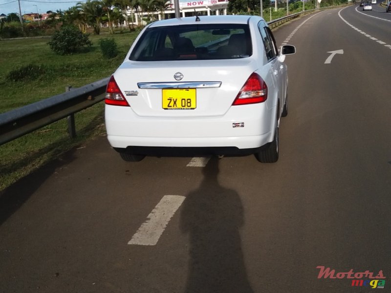 2008' Nissan Tiida photo #2