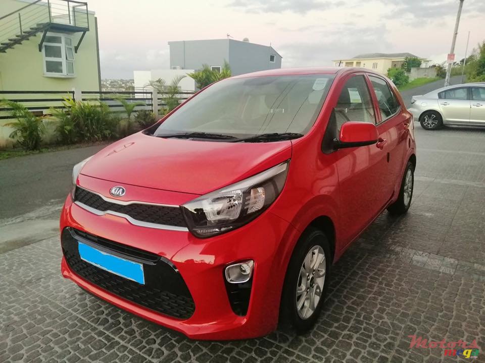 2017' Kia Picanto executive photo #2