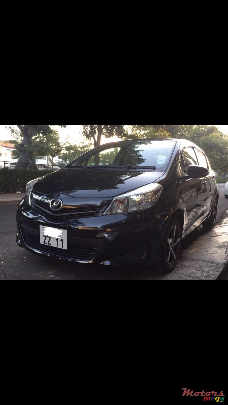 2011' Toyota Vitz photo #1