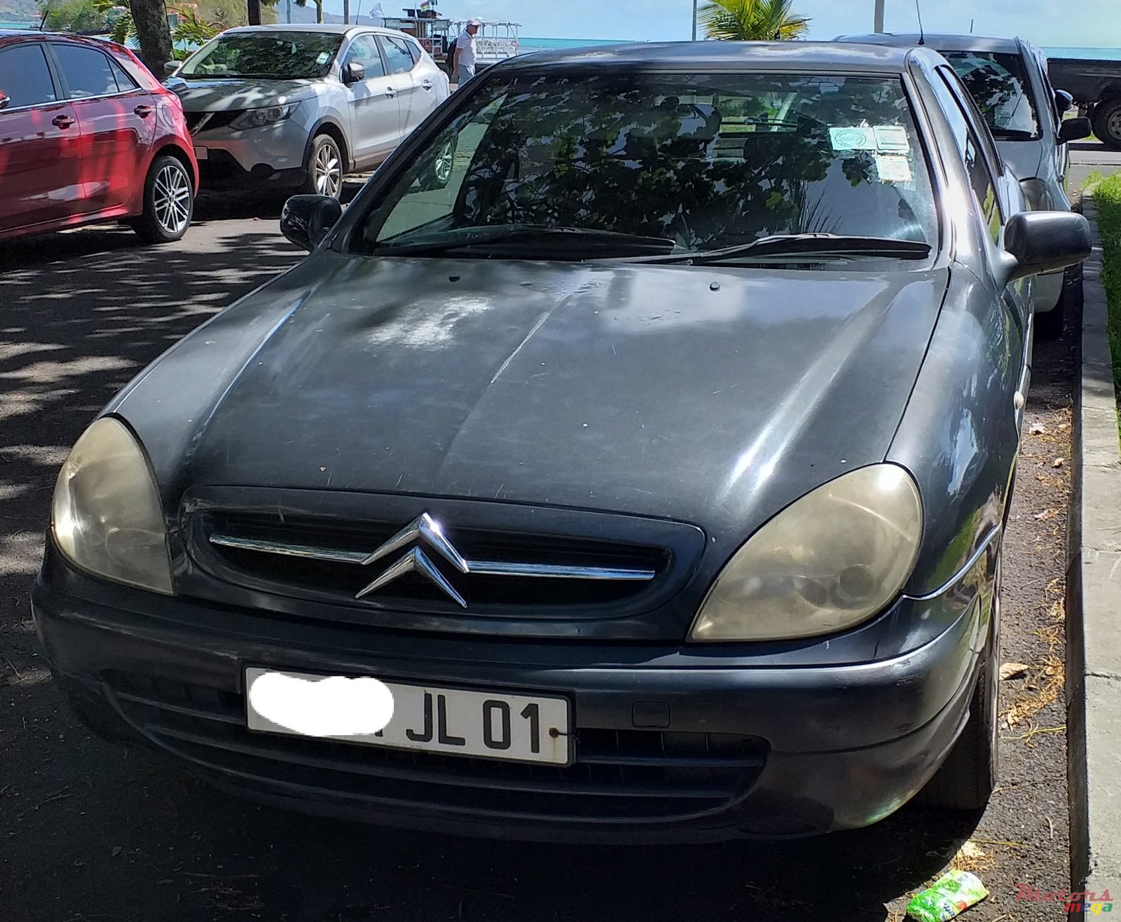 2001' Citroen Xsara Hatchback photo #2