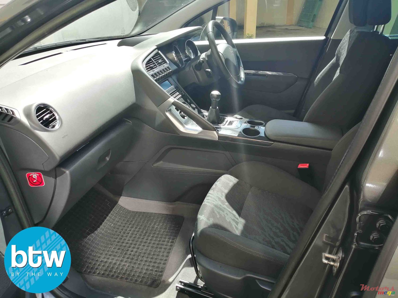 2013' Peugeot 3008 photo #3