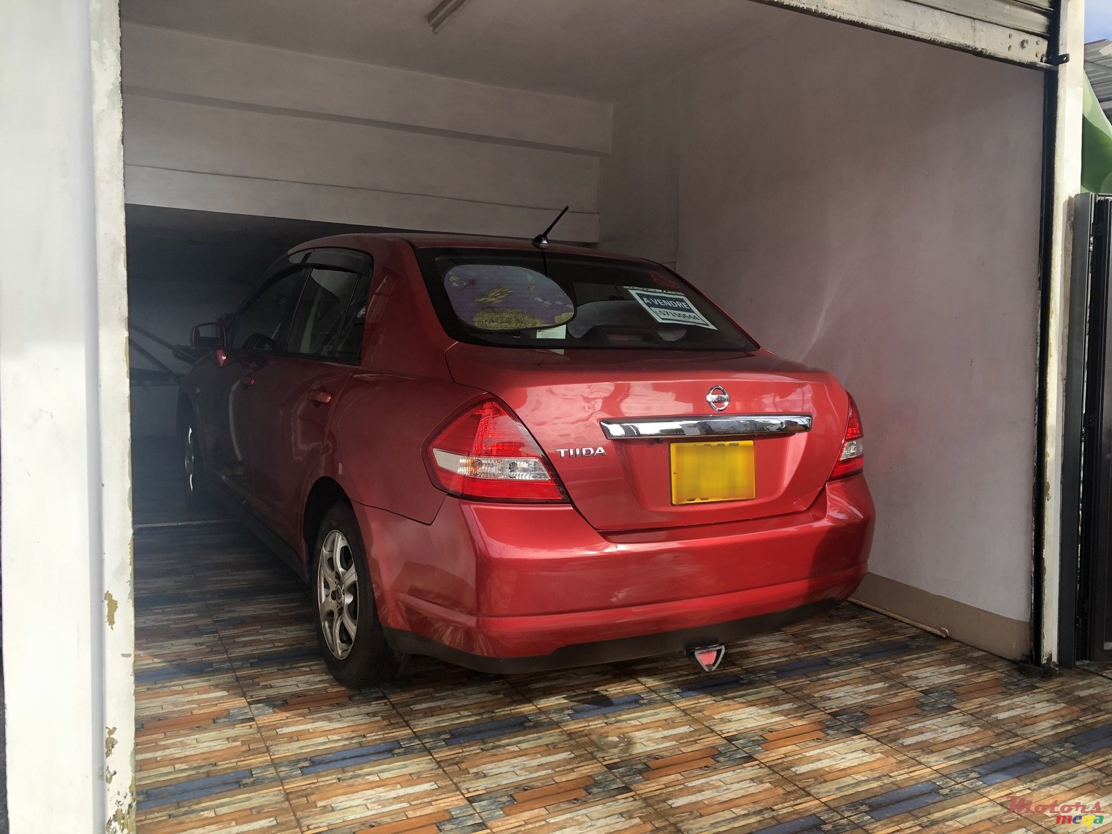 2009' Nissan Tiida photo #2