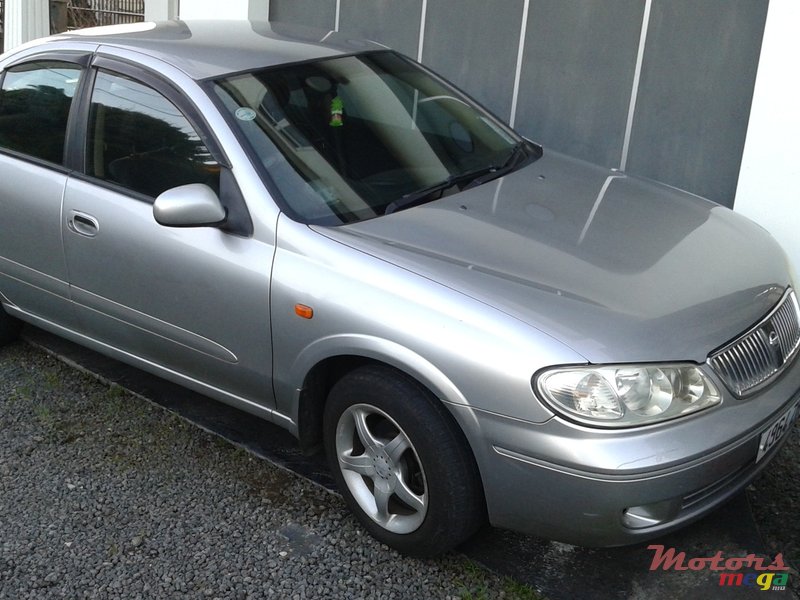 2004' Nissan Sunny photo #1