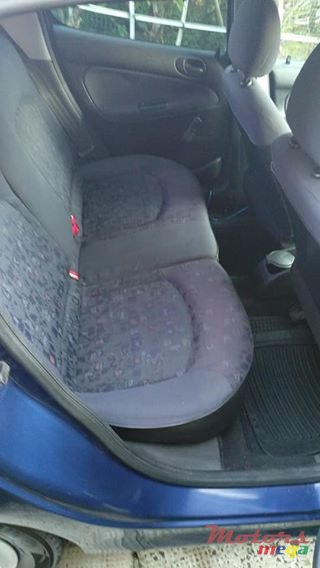 2000' Peugeot 206 photo #5