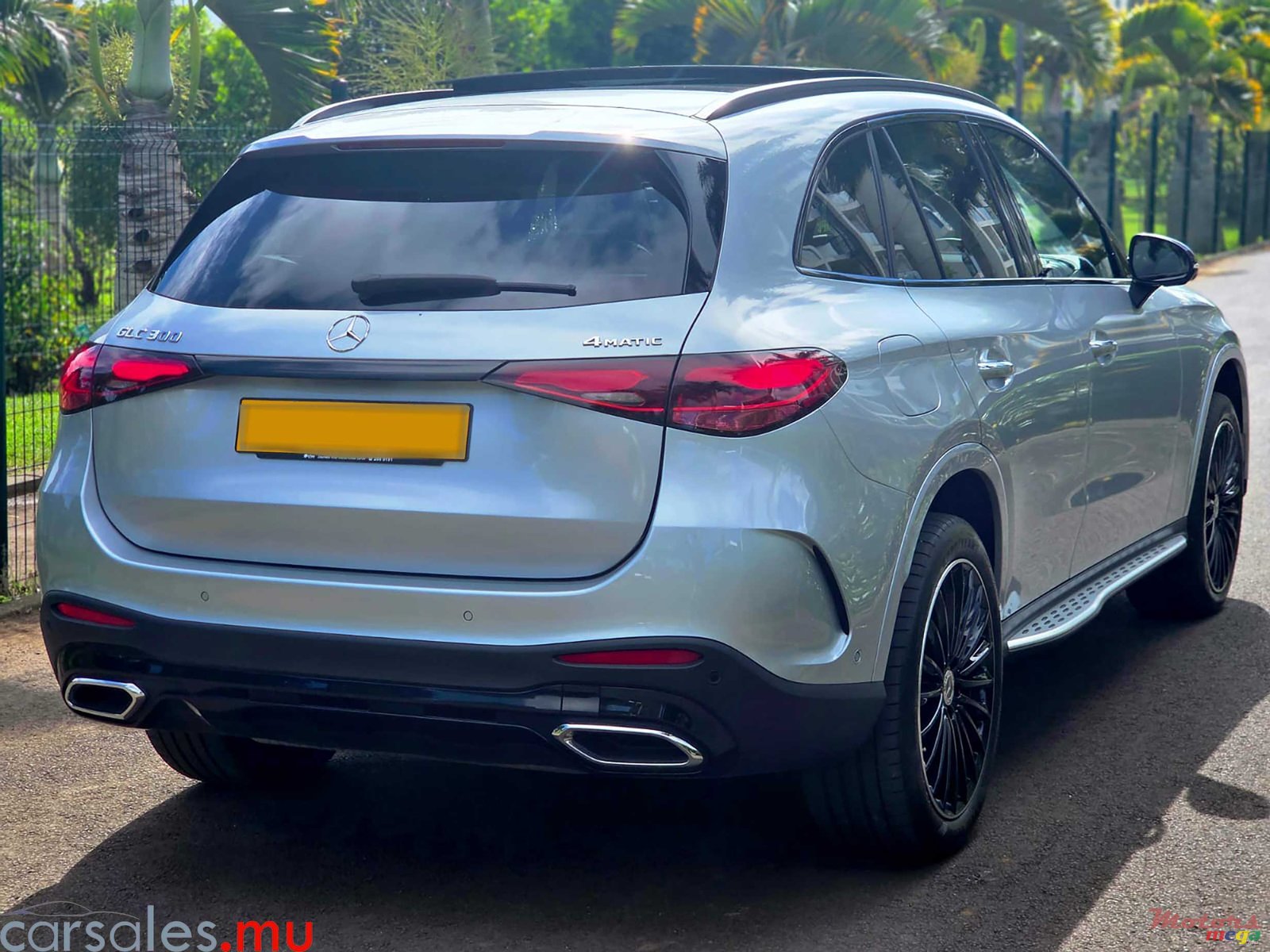 2024' Mercedes-Benz GLC 300 AMG Premium 4Matic Mild Hybrid photo #4