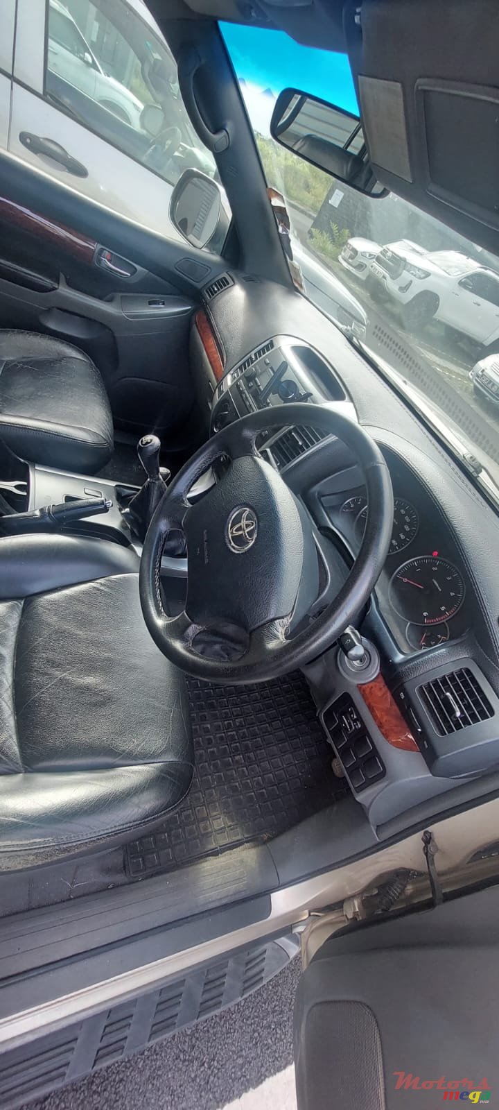 2006' Toyota Land Cruiser Prado photo #4