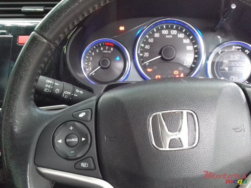 2014' Honda Ballade 1.5L JAPAN ivtec photo #4