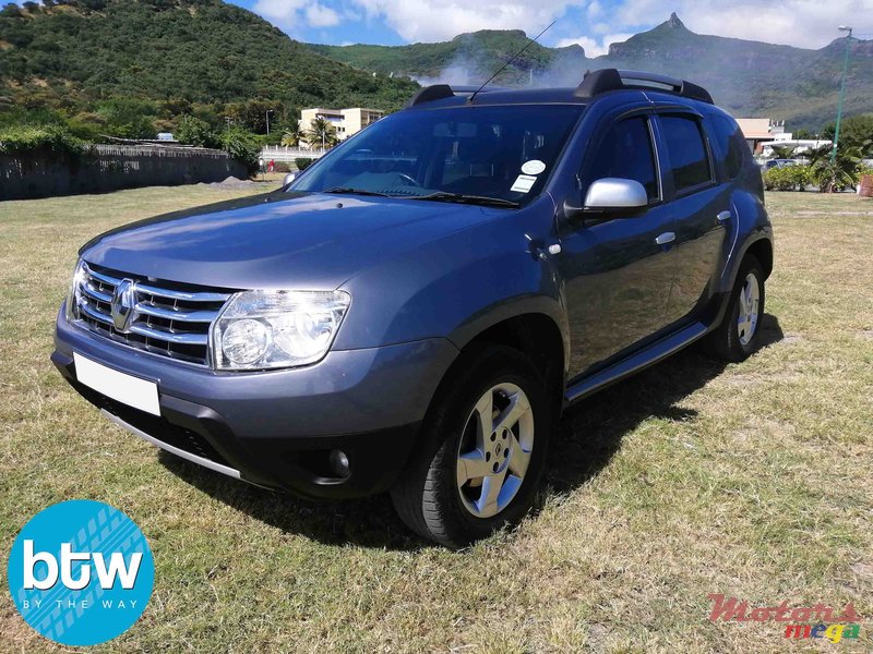 2014' Renault Duster 4WD Turbo photo #2
