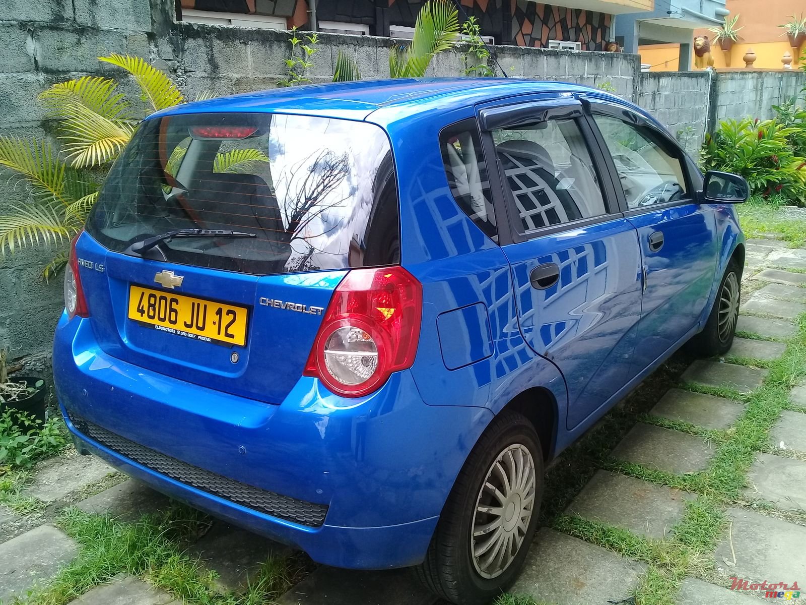 2012' Chevrolet Aveo photo #2