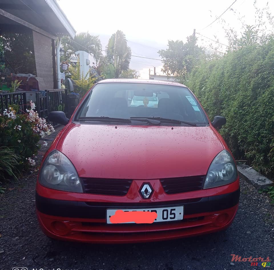 2005' Renault Clio 1.2L photo #1