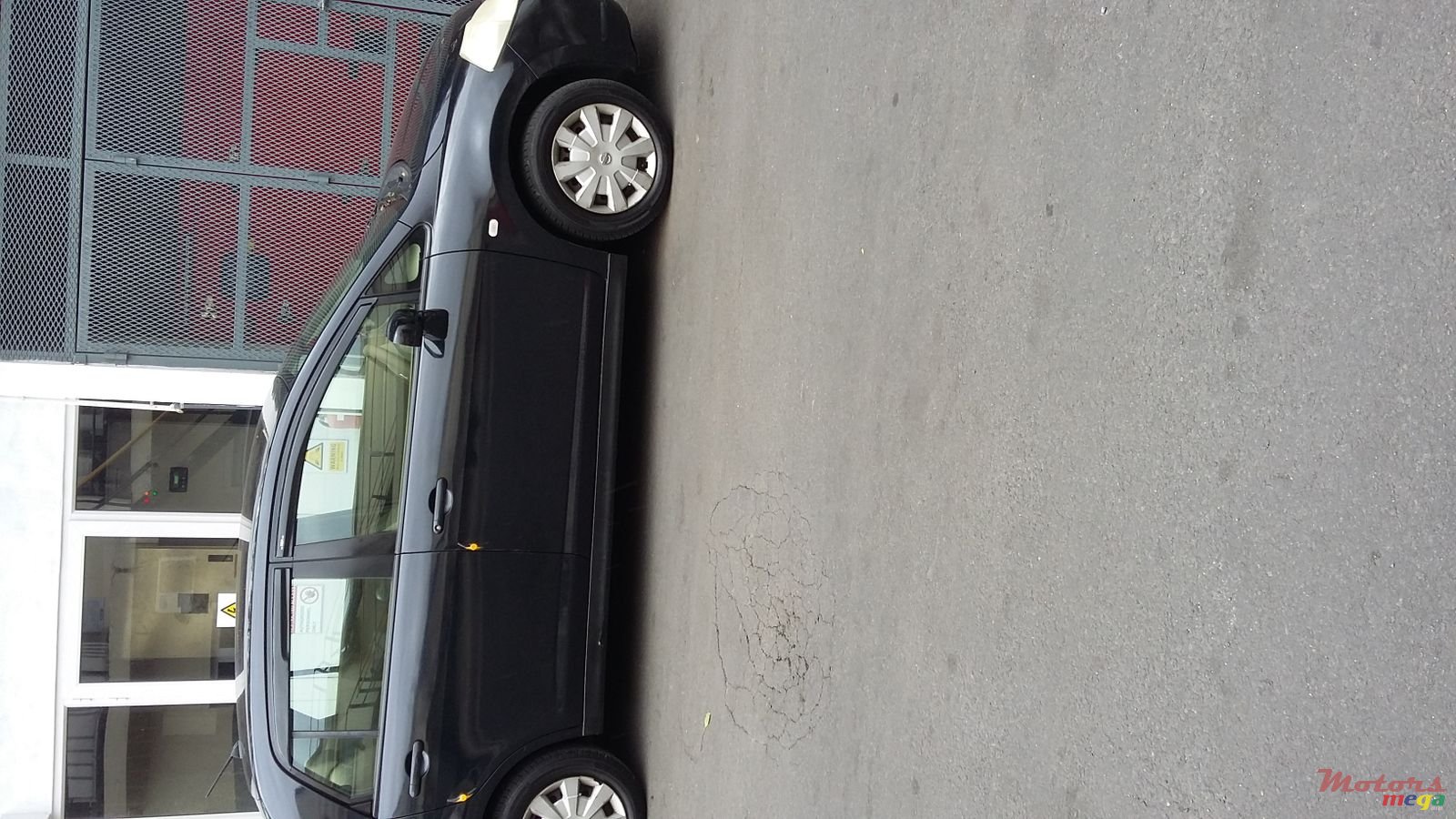 2006' Nissan Tiida photo #3