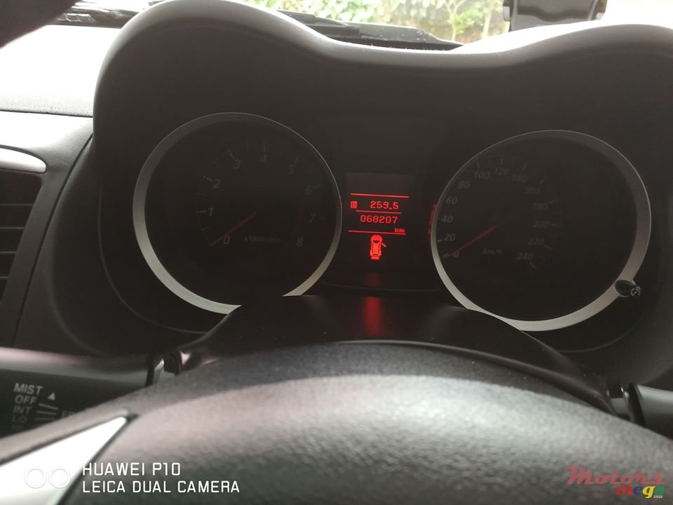 2017' Mitsubishi Lancer ex photo #3