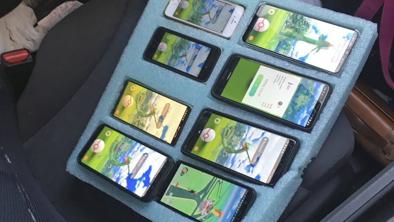 United States: Trooper finds driver playing Pokemon Go on eight phones