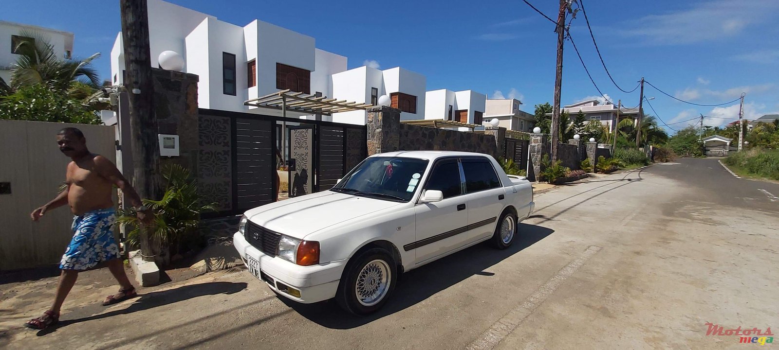 2008' Toyota Crown photo #4