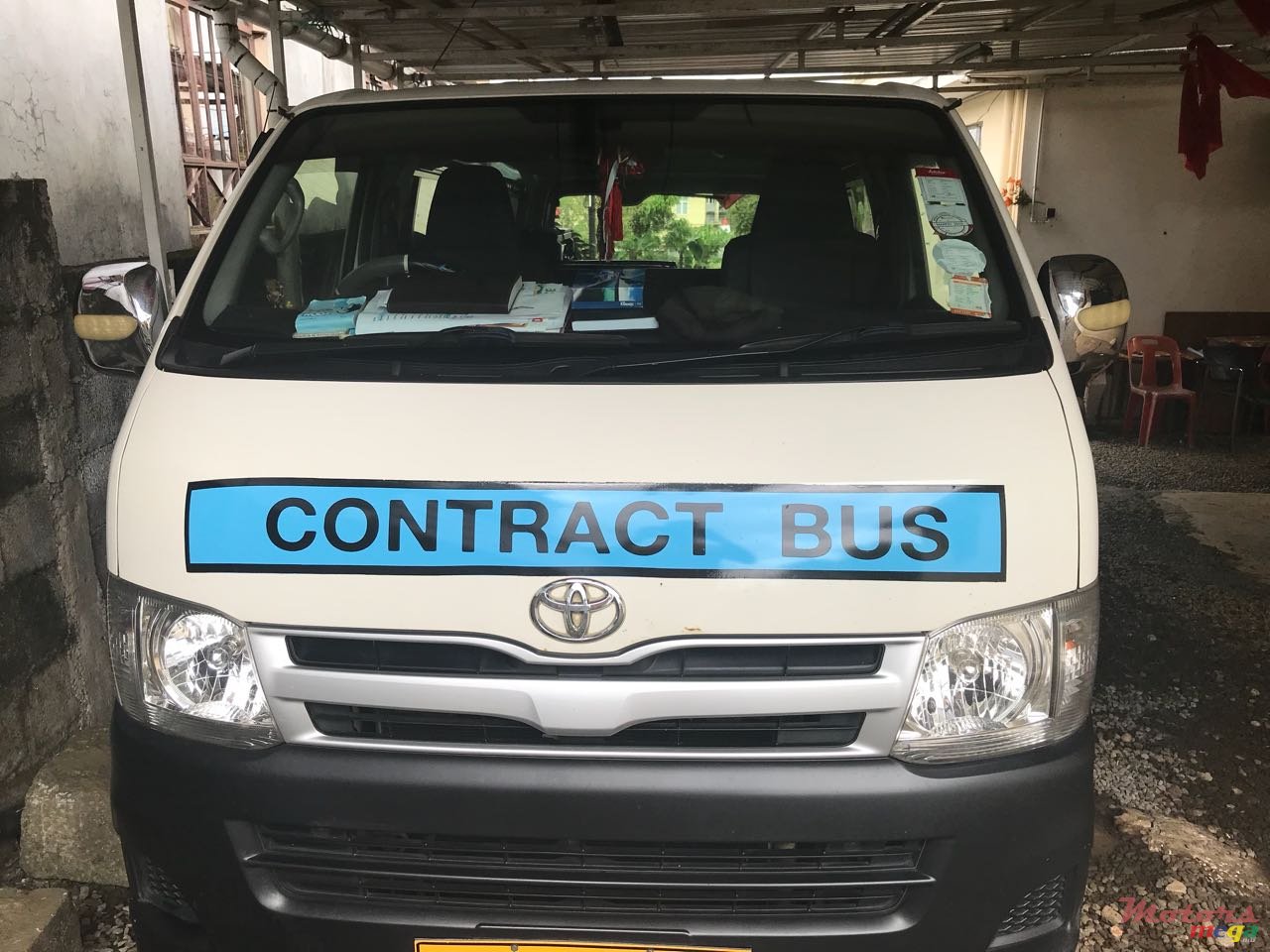 2012' Toyota HIACE photo #2