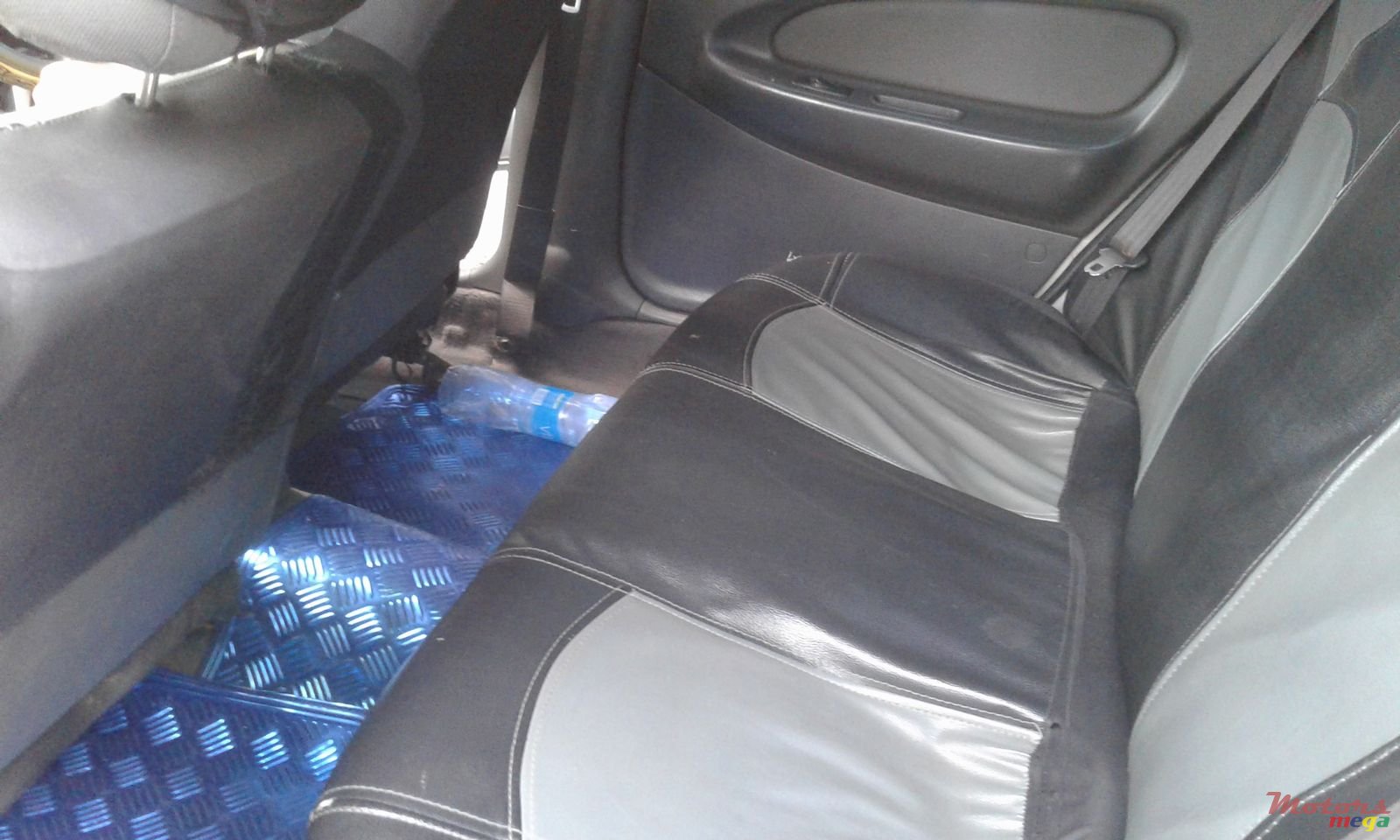 1998' Mazda 323 photo #5